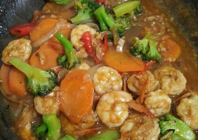 Langkah Mudah untuk Menyiapkan Udang Asam Manis Pedas yang Lezat Sekali