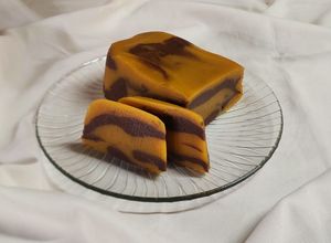Una foto de 🍠 Dulce de batata casero 🍠 con chocolate 🍫