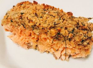 Foto de Salmão com crosta de castanhas