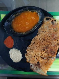 રવા ઢોસા (Rava Dosa Recipe In Gujarati) રેસીપી મુખ્ય ફોટો