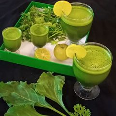 Spinach coriander juice A picture of Spinach coriander juice.