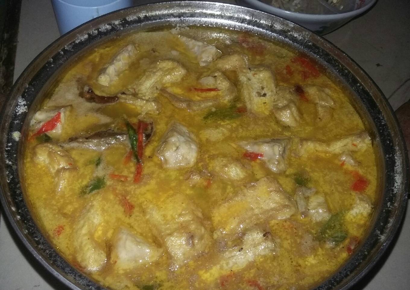 Mangut ikan pari asap campur tahu versiku