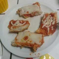 Una foto de Mini "pizzas" con pan francés