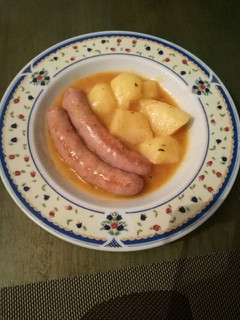 Una foto de Salchichas en salsa