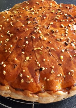 Une photo de Galette pistache /abricots