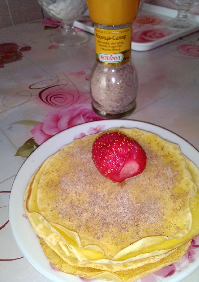Тоненькі млинці з корицею-цукром