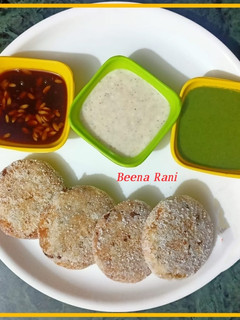 नवरात्रि व्रत स्पेशल फलाहारी आलू पनीर की क्रंची टिक्की। रेसिपी मुख्य फोटो