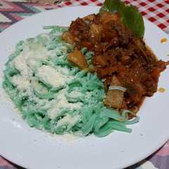 รูปของ Pasta de morrón con salsa, con panceta!!!