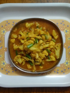 வெங்காயத்தாள் காலிஃப்ளவர் மசாலா(spring onion,cauliflower masala in Tamil) செய்முறை முக்கிய புகைப்படம்