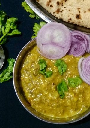 A picture of Green chickpea dal.