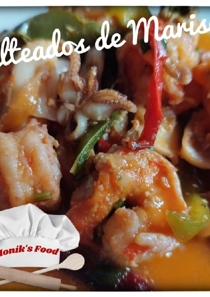 Una foto de Salteado de Mariscos