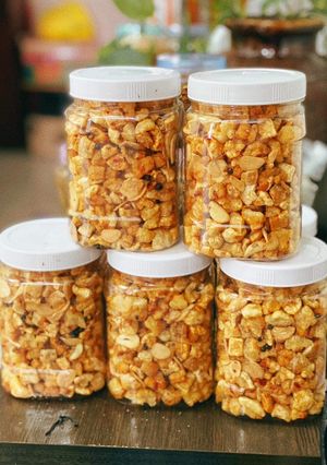 Hình của món Tóp mỡ da heo xóc mắm tỏi.