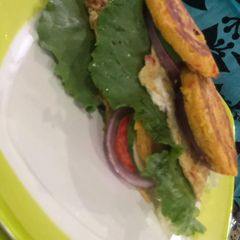 A picture of Yam burger.