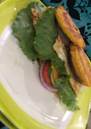 A picture of Yam burger.