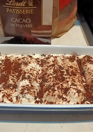A picture of Eggless Tiramisu with Sweetened Condensed Milk.