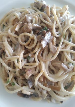 Foto principal de Spaghettis con champiñones y yogur