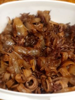 Una foto de Calamares encebollados