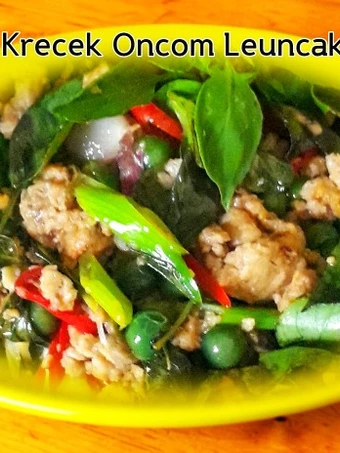 Langkah Gampang Menyiapkan Resep Krecek Oncom Leuncak yang Menggugah Selera Anti Ribet, Menggugah Selera