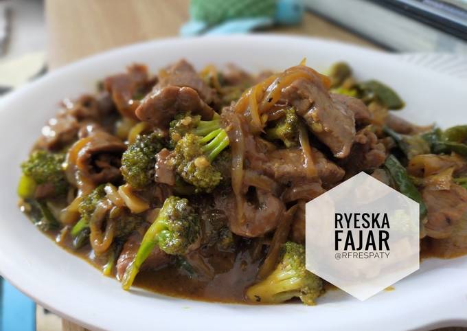 Resep Daging Sapi Saus Tiram dengan Brokoli oleh Ryeska Fajar - Cookpad