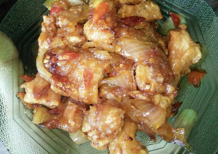 Cara mengolah Ayam goreng tepung saus pedas manis, Lezat Sekali