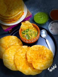 દાળ પકવાન(Dal pakwan Recipe in Gujarati) રેસીપી મુખ્ય ફોટો