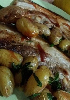 Foto di Pancetta con patate e prezzemolo e salsa barbecur