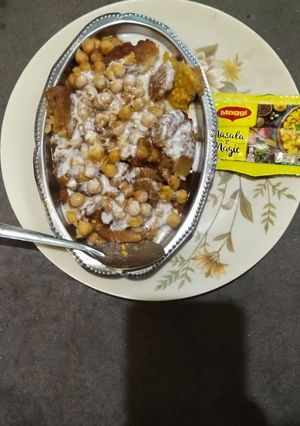 मटर टिक्की चाट (Matar Tikki chaat recipe in hindi) रेसिपी मुख्य फोटो