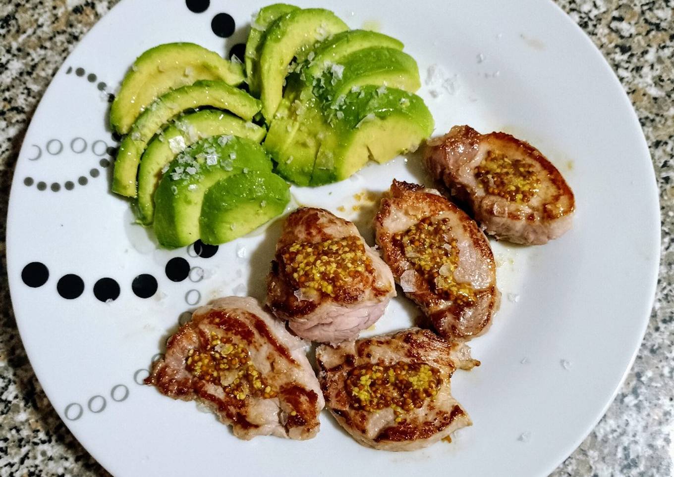 Solomillo ibérico de cerdo a la mostaza antigua