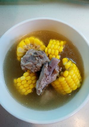 Hình của món Canh sườn nấu bắp.