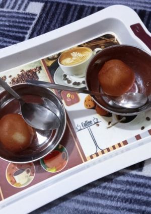 गुलाब जामुन (gulab jamun recipe in Hindi) रेसिपी मुख्य फोटो