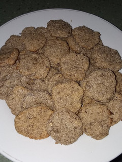 Una foto de Galletitas de banana y coco. (la receta más fácil y sana)