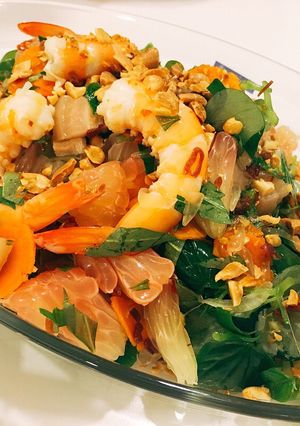 Hình của món Gỏi bưởi tôm thịt.