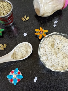 વરીયાળી શરબત નો પાઉડર પ્રી મિક્ષ (Variyali Sharbat Powder Premix Recipe In Gujarati) રેસીપી મુખ્ય ફોટો