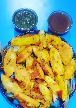 रवा टमाटर फ्राई इंडली (Rava Tamatar fry idli recipe in hindi) रेसिपी मुख्य फोटो