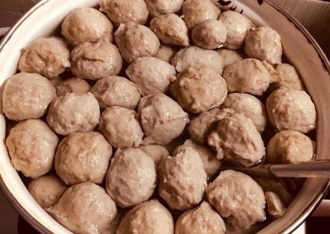 Resep Bakso Sapi oleh Novi Rosalina - Cookpad