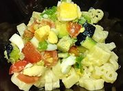 Una foto de pastas con palta
