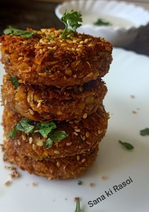 A picture of Chole and Peanut Tikki.