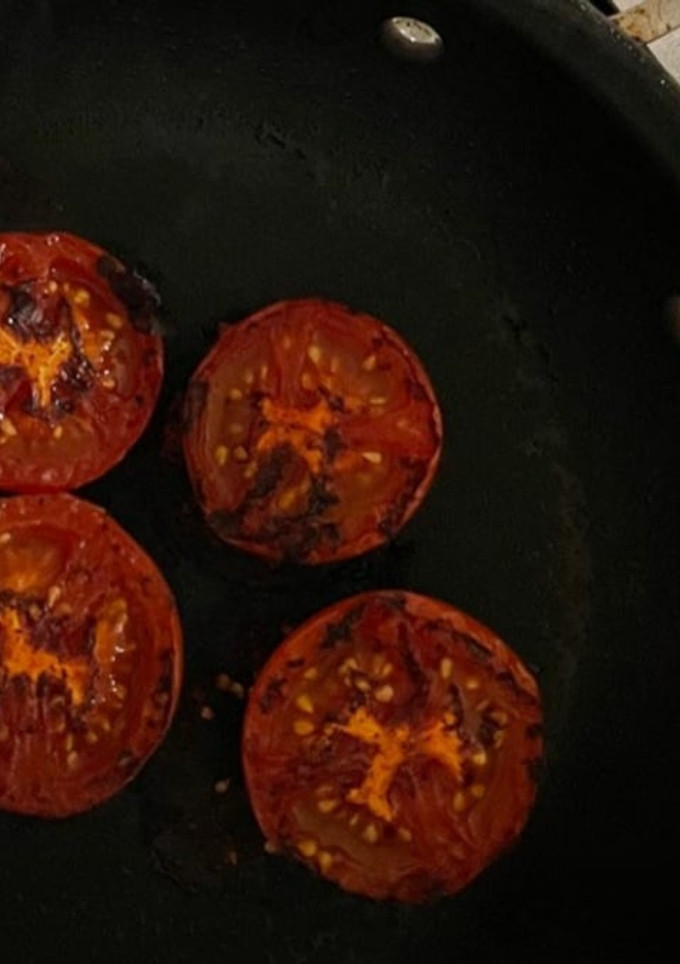 Foto de Tomate assado na frigideira