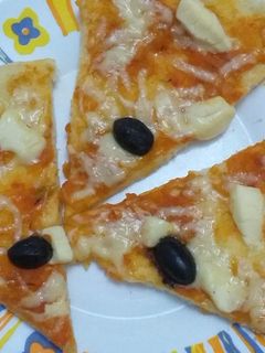 صورة لوصفة عجينة البيتزا بالماء والرايب روعة 😋