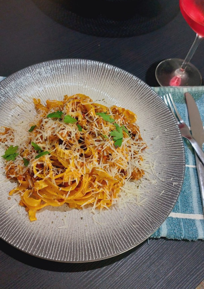 Una foto de Tagliatelle alla bolognese 🍝