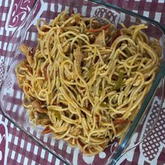 A picture of Chicken chowmein.