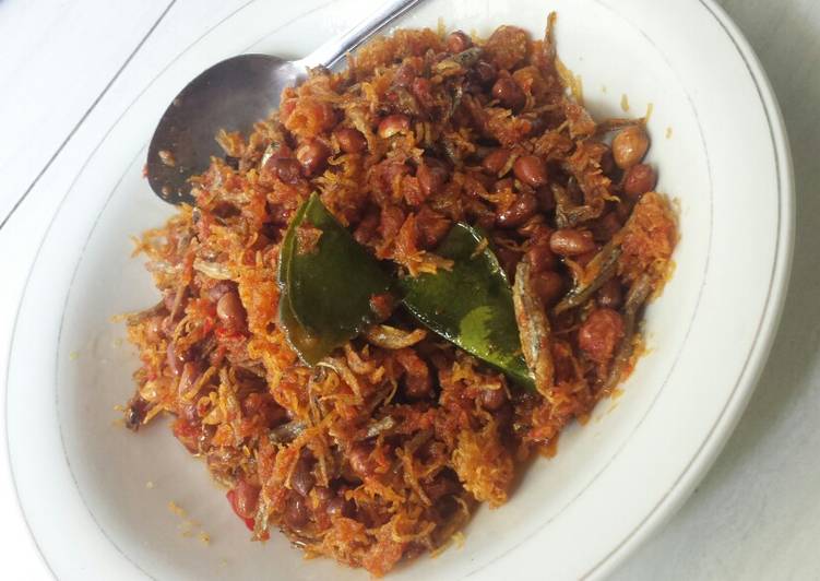 Cara Memasak Sambal Teri Kacang + Kentang yang Lezat