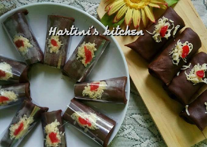 123.Dadar gulung coklat isi pisang coklat