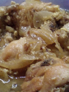 Una foto de Pollo a la pepitoria