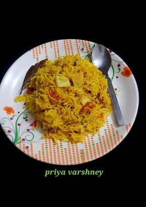 तवा आलू पुलाव(tava aloo pulao recipe in hindi) रेसिपी मुख्य फोटो