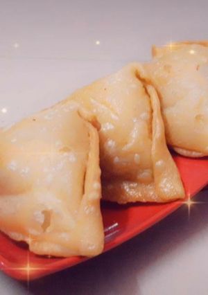 कच्चे केले के चटपटे समोसे (kacche kele ke jhatpat samose recipe in Hindi) रेसिपी मुख्य फोटो