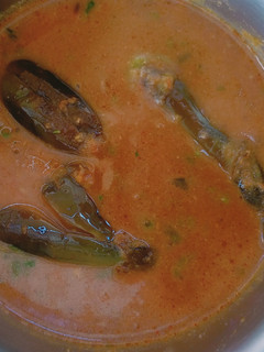 எண்ணைய் கத்திரிக்காய் மசாலா குழம்பு(ennai kathirikkai kulambu recipe in tamil) செய்முறை முக்கிய புகைப்படம்