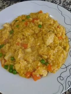 Una foto de Arroz con verduras y pollo en TM6