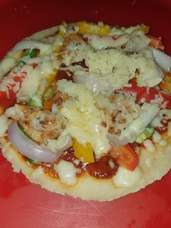 পিজ্জা (pizza recipe in Bengali) রেসিপির প্রধান ছবি