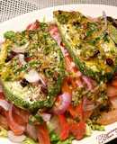 Ensalada de pimientos y calabacines asados, con ali oli de tomates secos